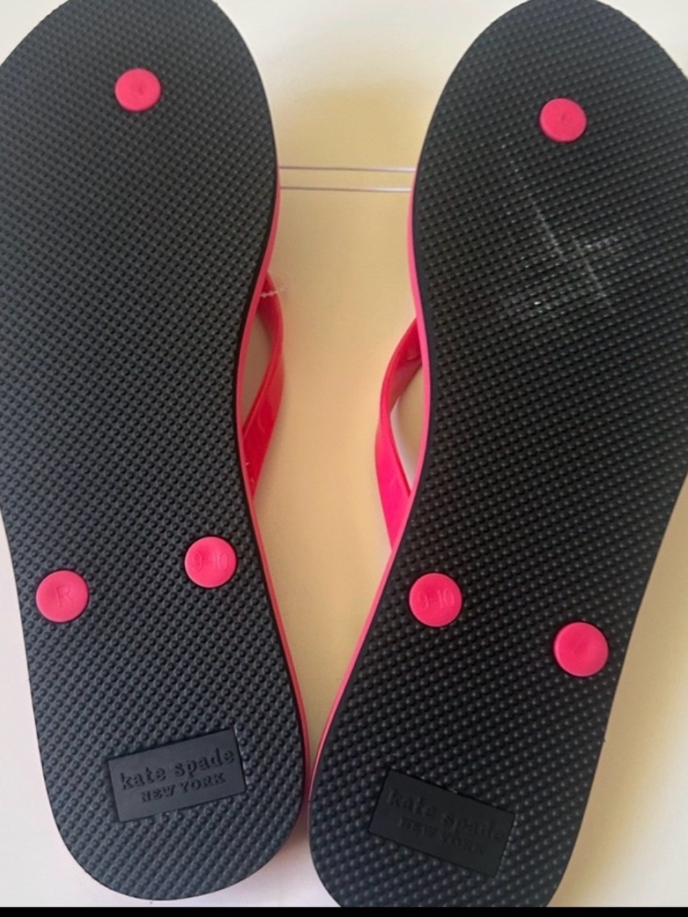 Kate Spade Floral Flip-Flops Sandals ~11 - Picture 2 of 2
